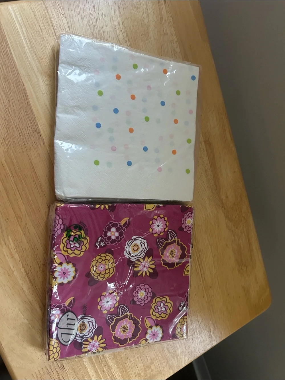 Floral Pink Napkin Set with Rose Bouquet Design